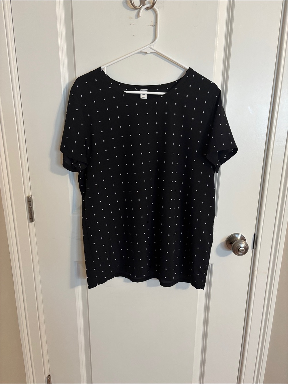 EUC Old Navy Black Short-Sleeve Dot-Print blouse